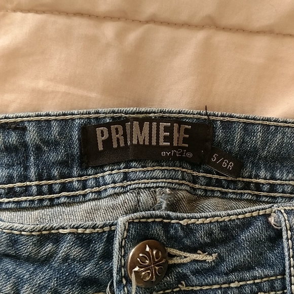 Jeans - Picture 2 of 6